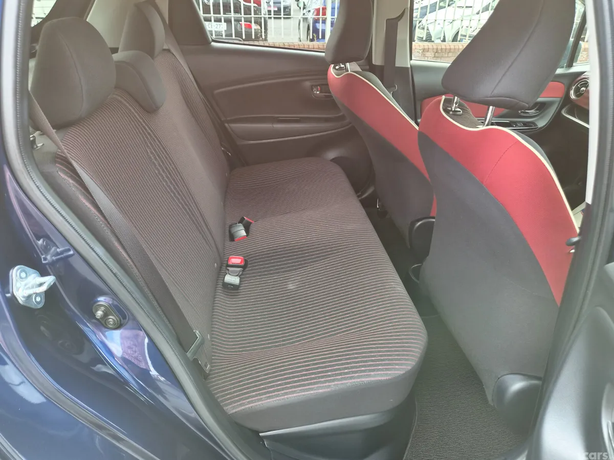 Toyota Vitz Hatchback, Petrol Hybrid, 2017, Blue