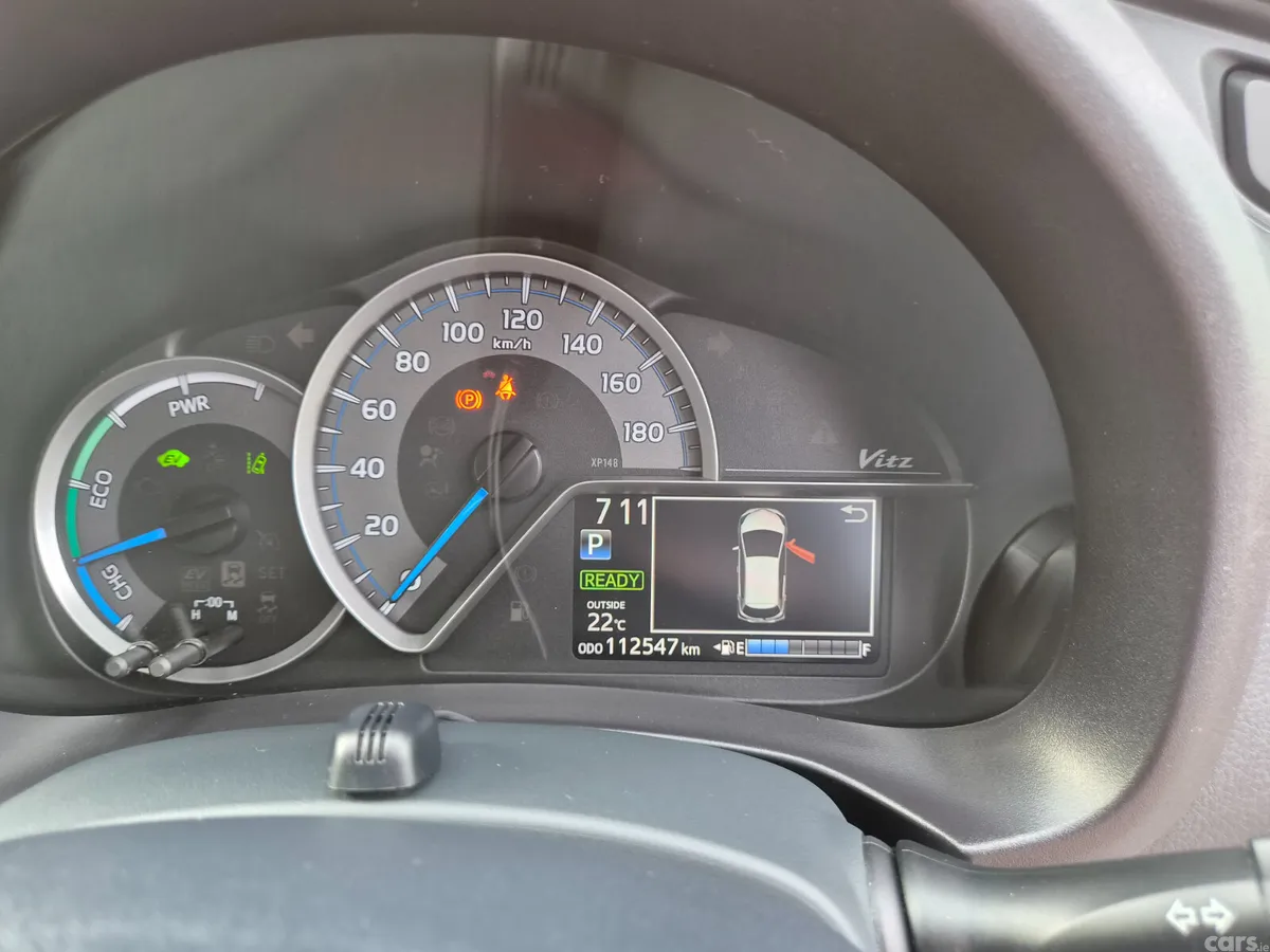 Toyota Vitz Hatchback, Petrol Hybrid, 2017, Blue