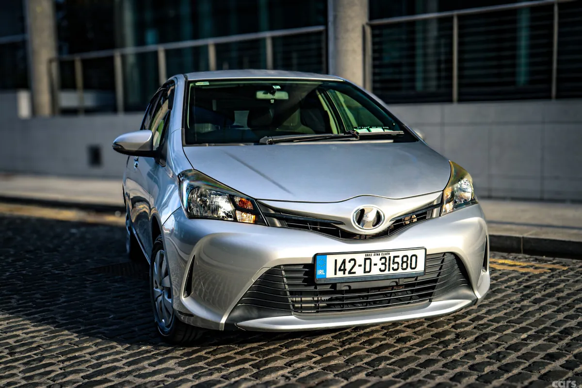 Toyota Vitz Hatchback, Petrol, 2014, Silver