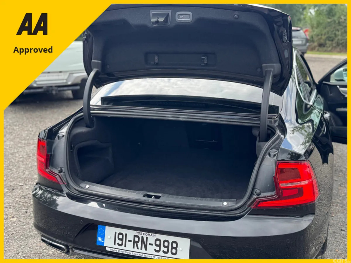 Volvo S90 Saloon, Diesel, 2019, Black