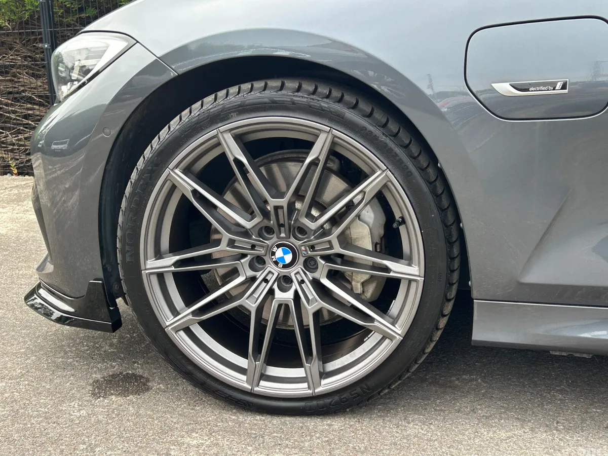 BMW 3-Series Saloon, Petrol Hybrid, 2022, Grey