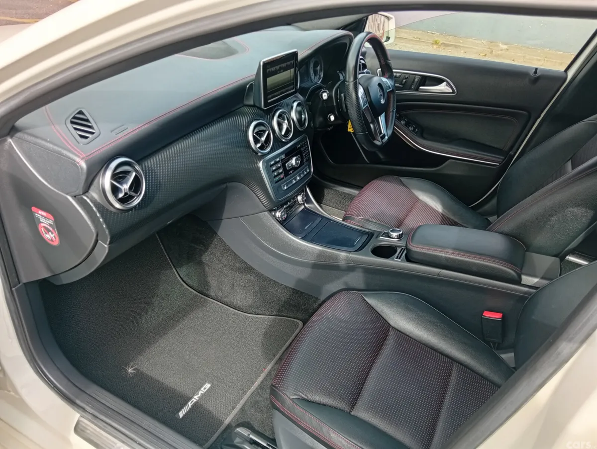 Mercedes-Benz A-Class Hatchback, Petrol, 2013, White