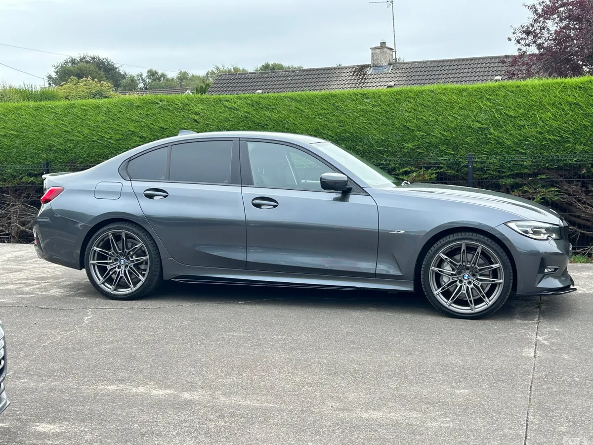 BMW 3-Series Saloon, Petrol Hybrid, 2022, Grey