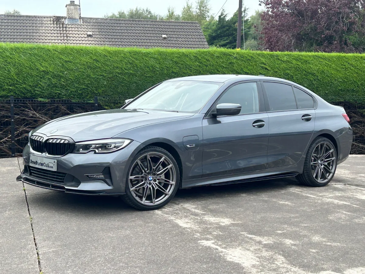 BMW 3-Series Saloon, Petrol Hybrid, 2022, Grey
