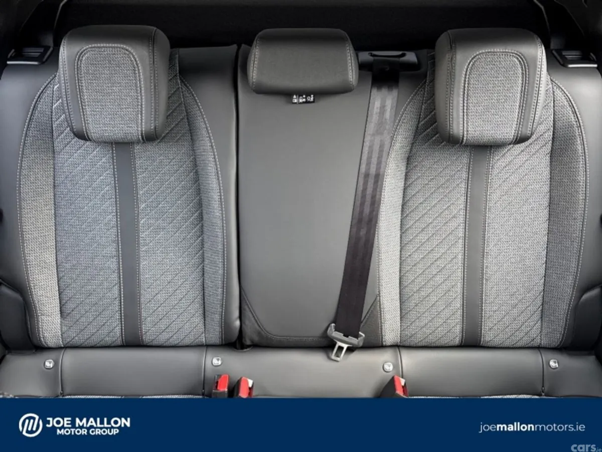 Peugeot 2008 MPV, Petrol, 2026, Red