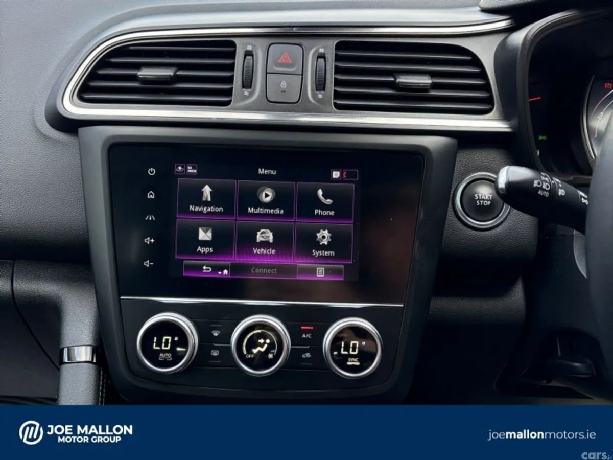 Renault Kadjar SUV, Petrol, 2022, White