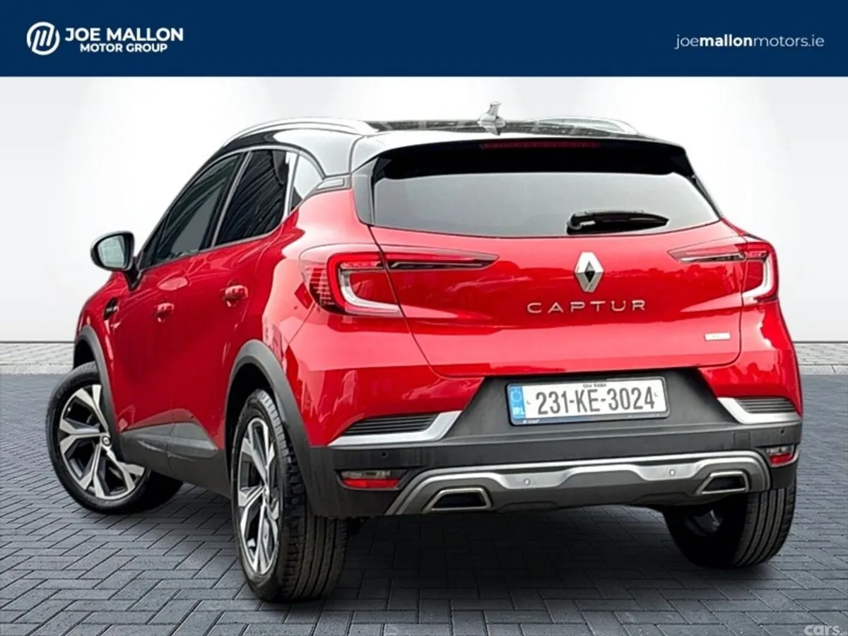 Renault Captur Hatchback, Petrol, 2023, Red