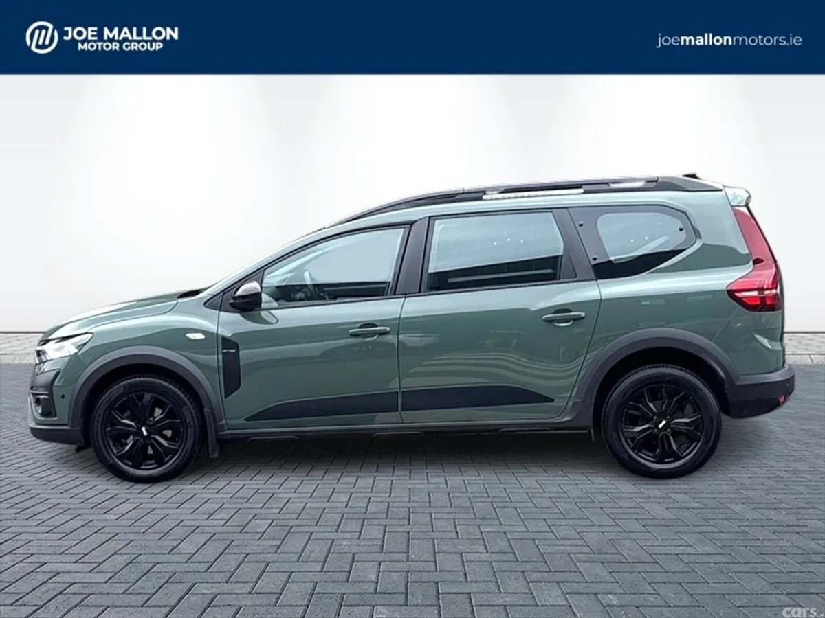 Dacia Jogger MPV, Petrol, 2023, Grey