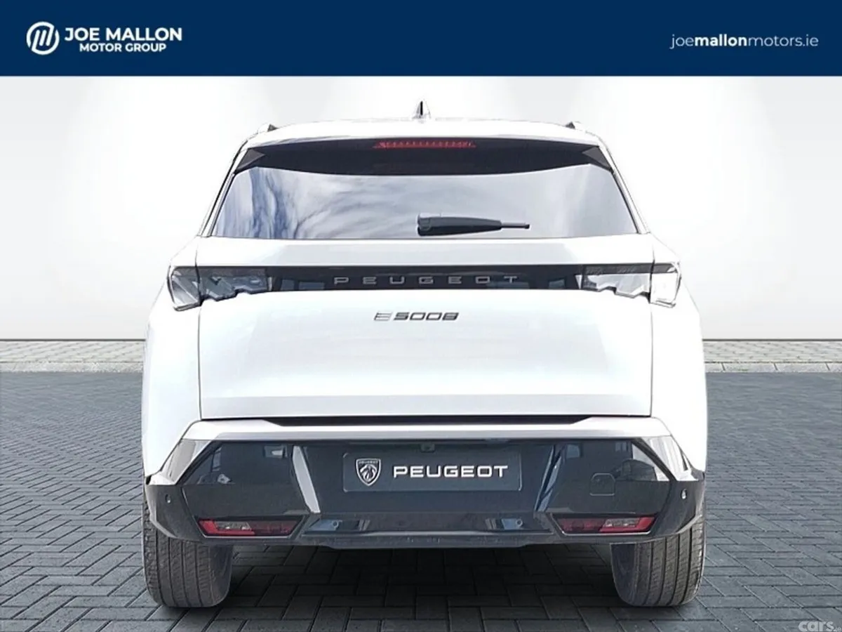 Peugeot 5008 SUV, Electric, 2027, White