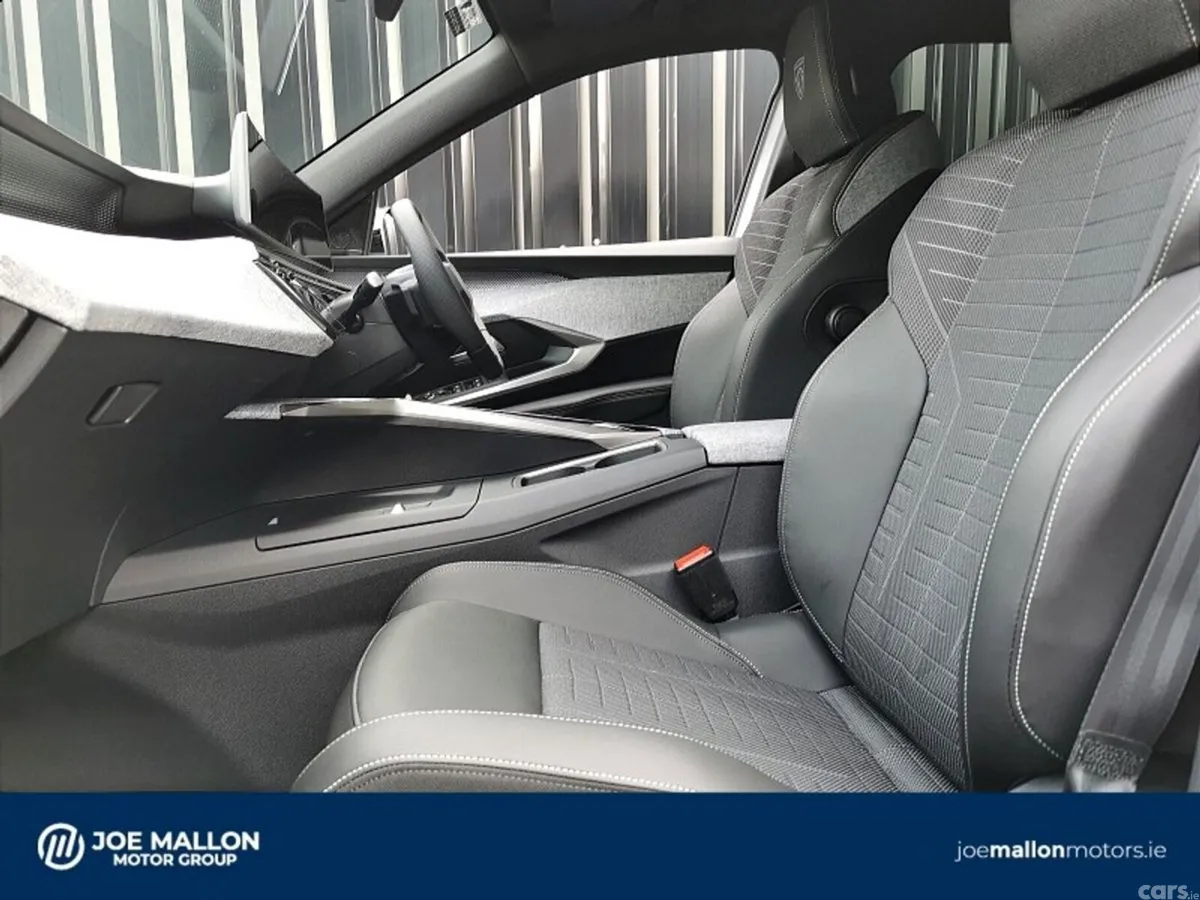 Peugeot 5008 SUV, Electric, 2027, White