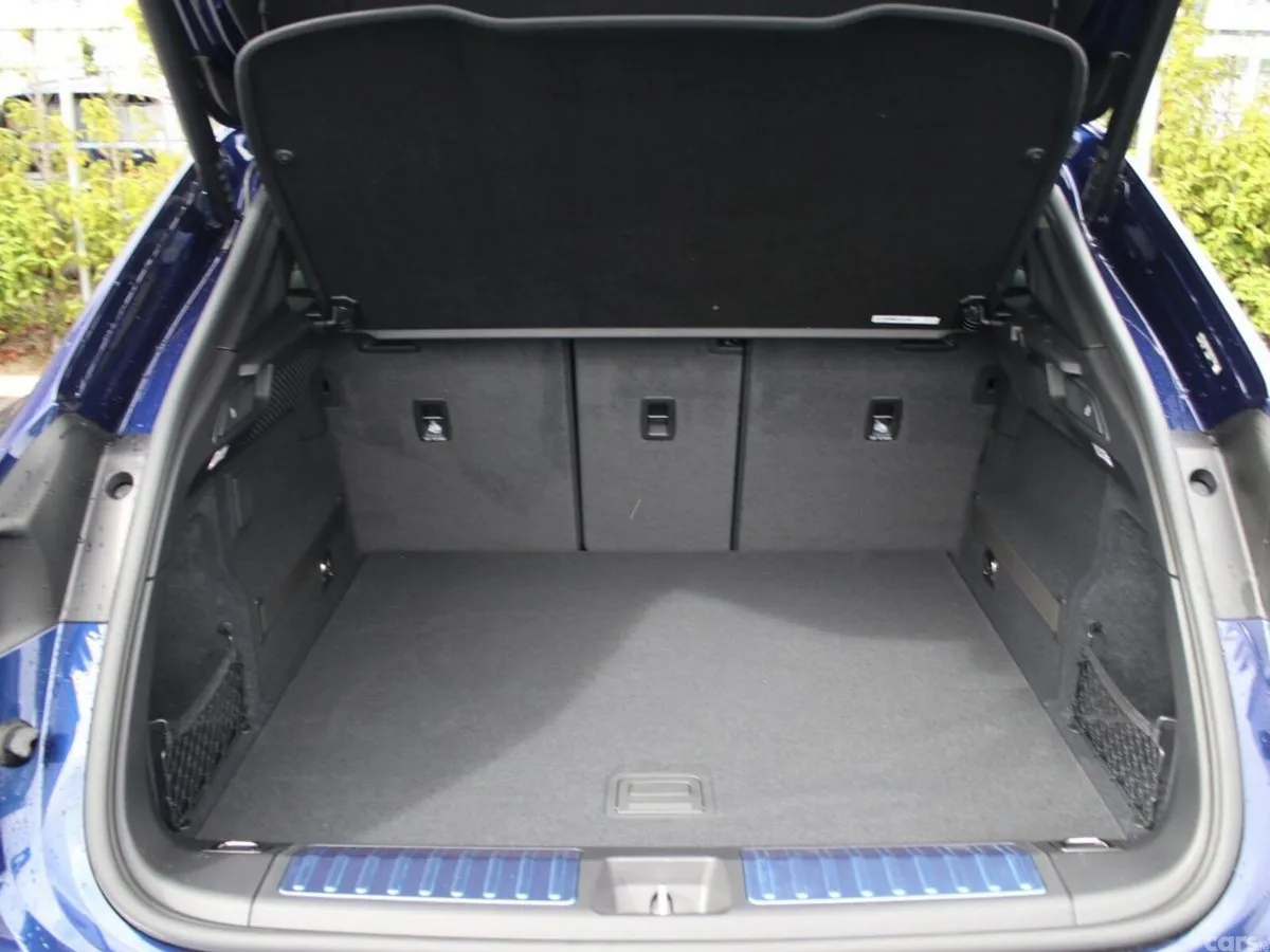 Porsche Macan SUV, Electric, 2026, Blue