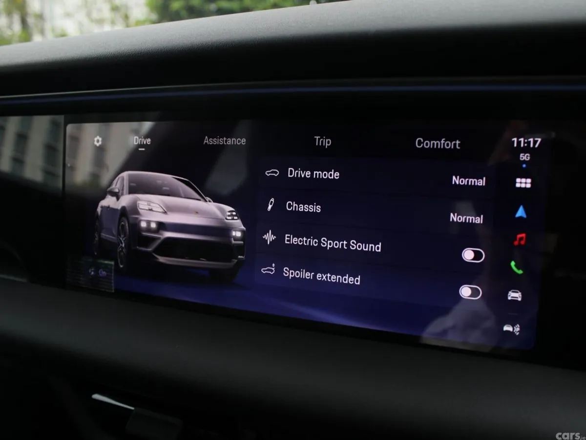 Porsche Macan SUV, Electric, 2026, Blue