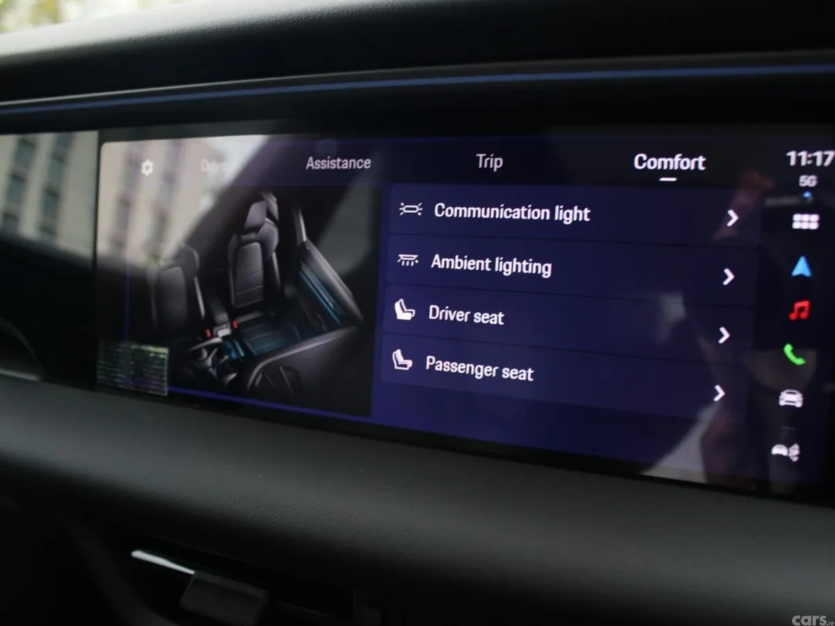 Porsche Macan SUV, Electric, 2026, Blue