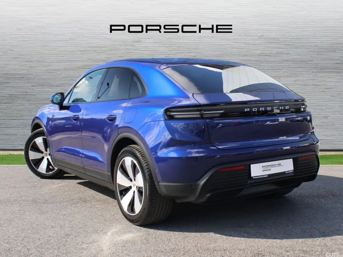 Porsche Macan SUV, Electric, 2026, Blue