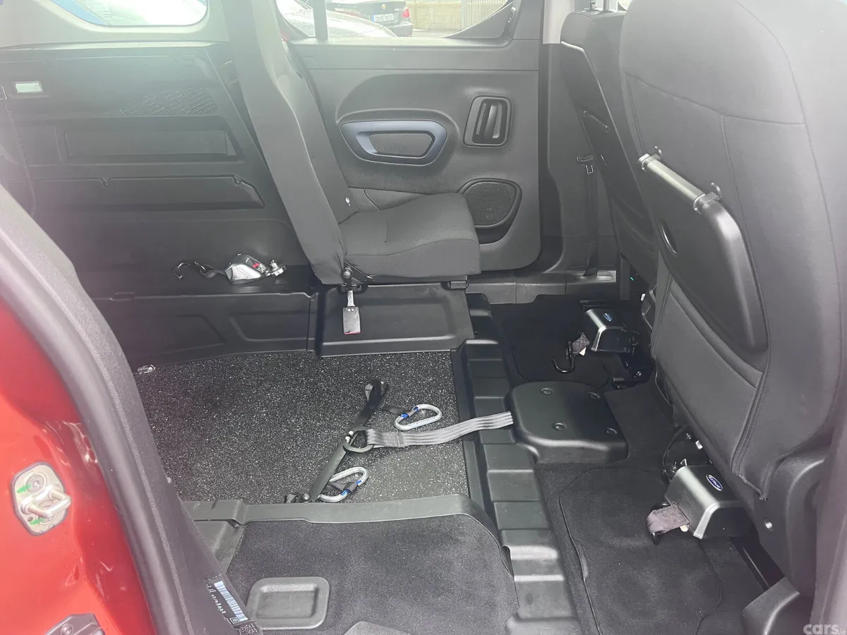Peugeot Rifter MPV, Diesel, 2019, Brown