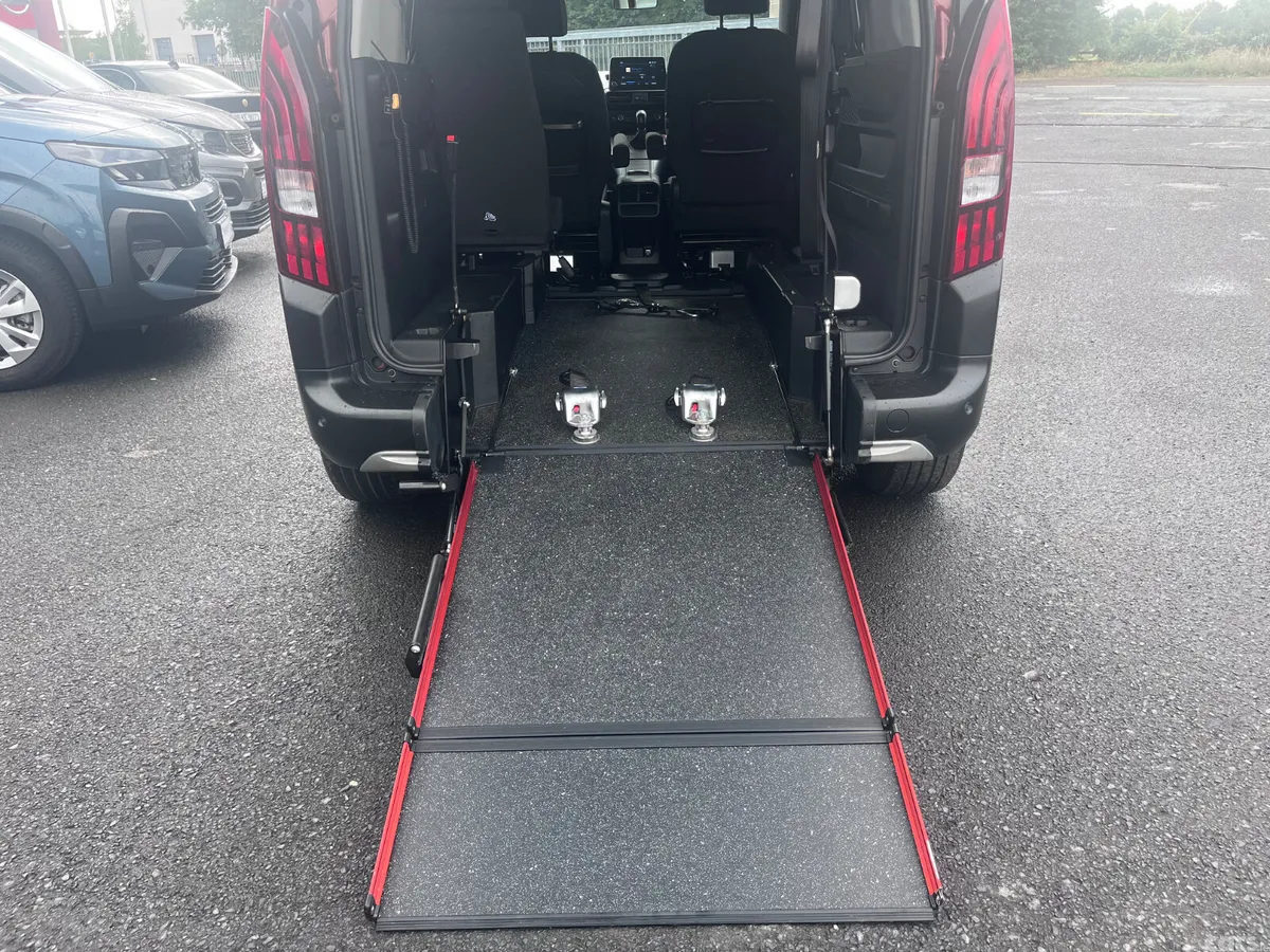 Peugeot Rifter MPV, Diesel, 2019, Brown