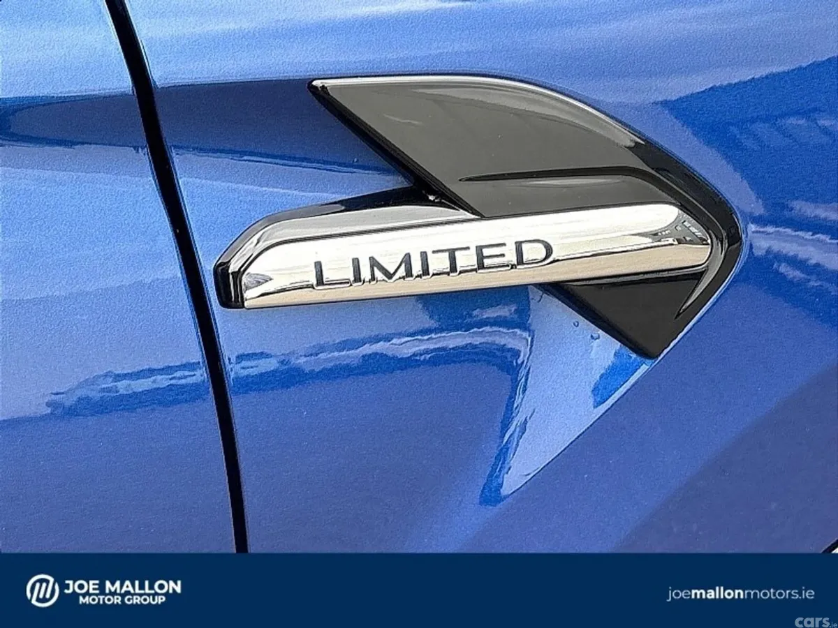 Renault Captur Hatchback, Petrol, 2022, Blue