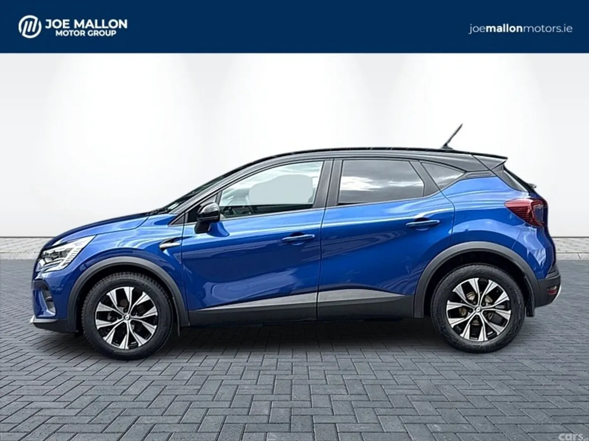 Renault Captur Hatchback, Petrol, 2022, Blue