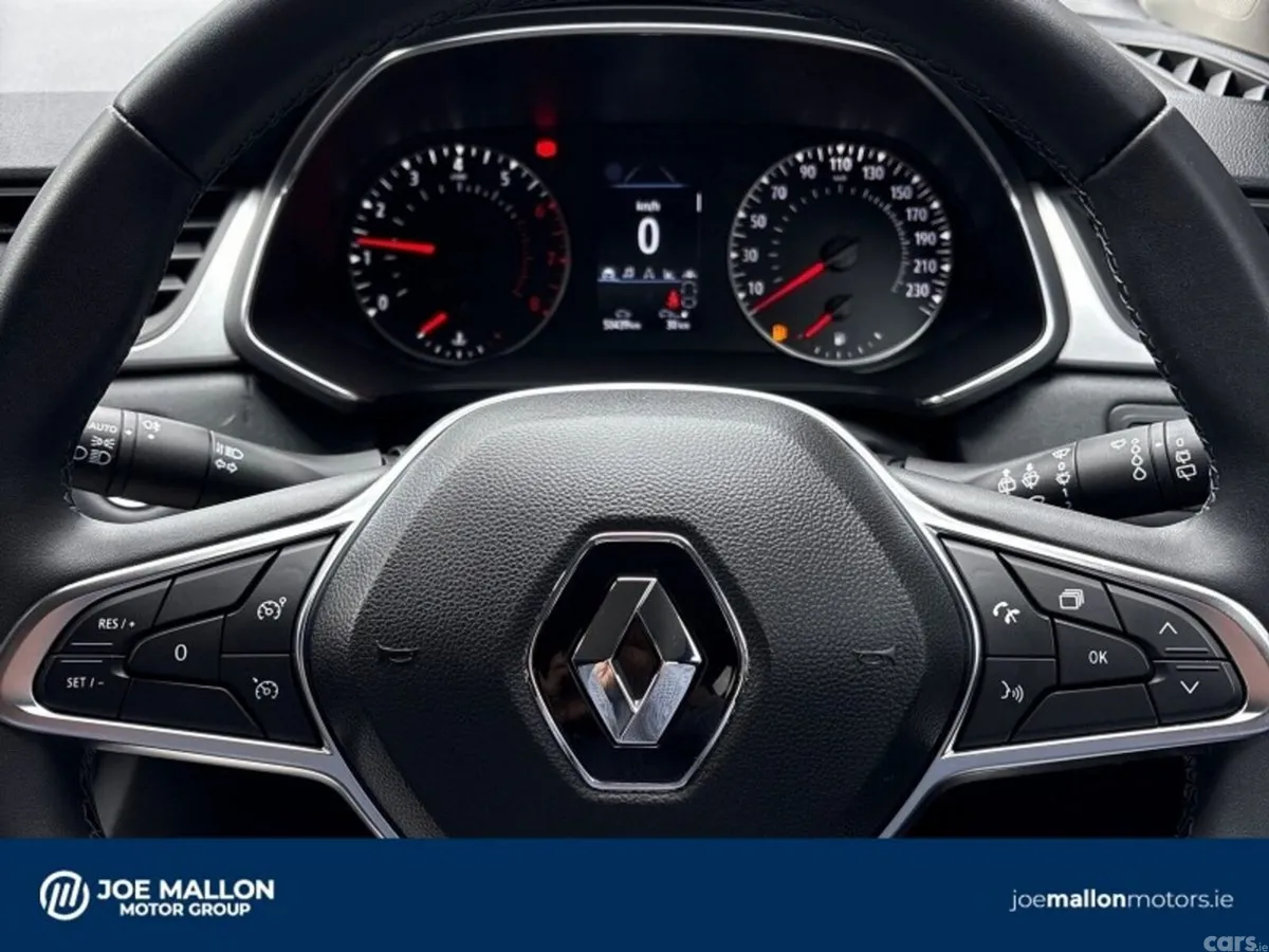 Renault Captur Hatchback, Petrol, 2022, Blue