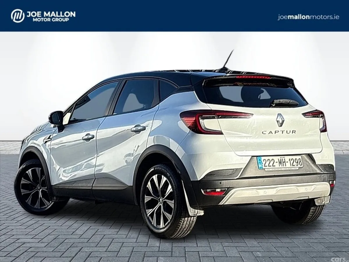 Renault Captur Hatchback, Petrol, 2022, White