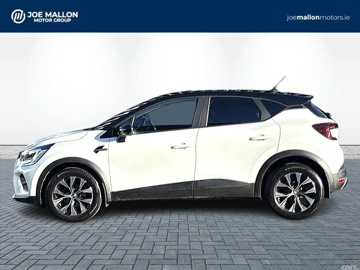Renault Captur Hatchback, Petrol, 2022, White