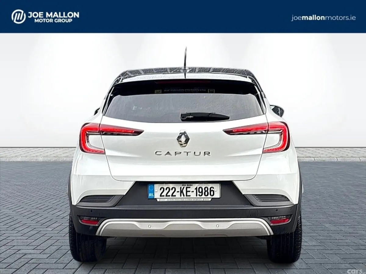 Renault Captur Hatchback, Petrol, 2022, White
