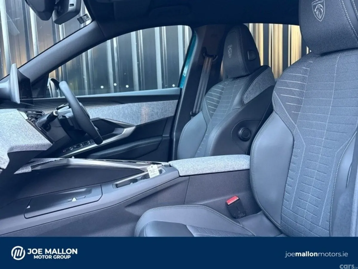 Peugeot 3008 SUV, Petrol Hybrid, 2027, Blue