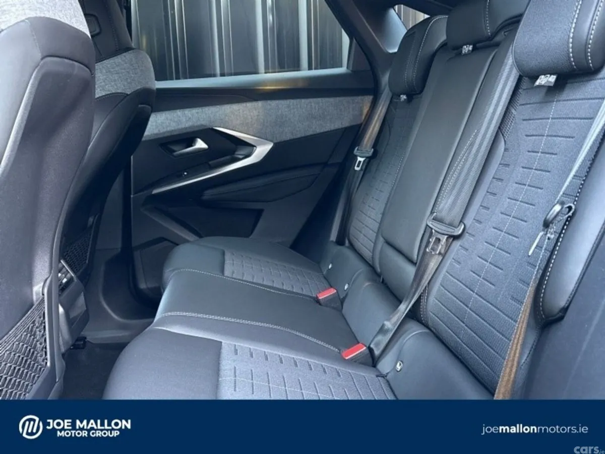 Peugeot 3008 SUV, Petrol Hybrid, 2027, Blue