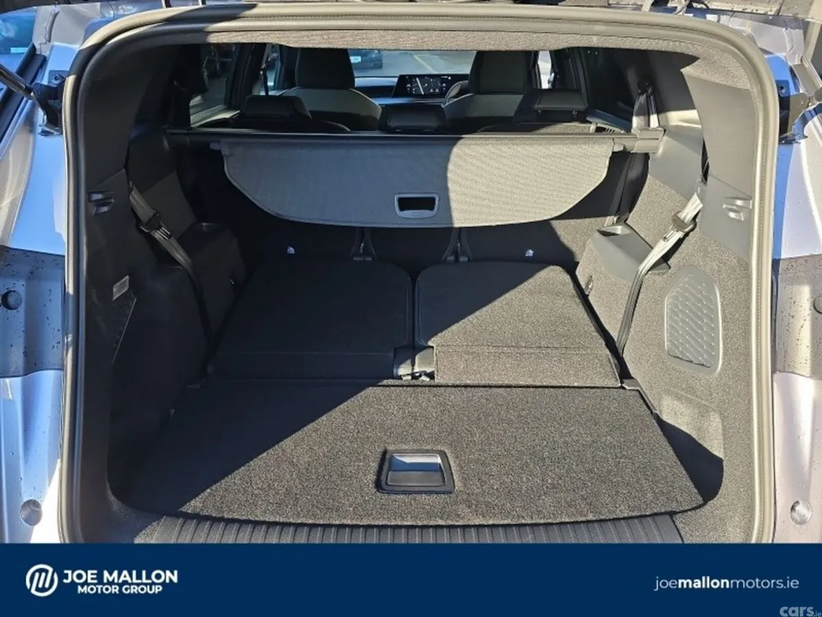 Peugeot 5008 SUV, Electric, 2027, Grey