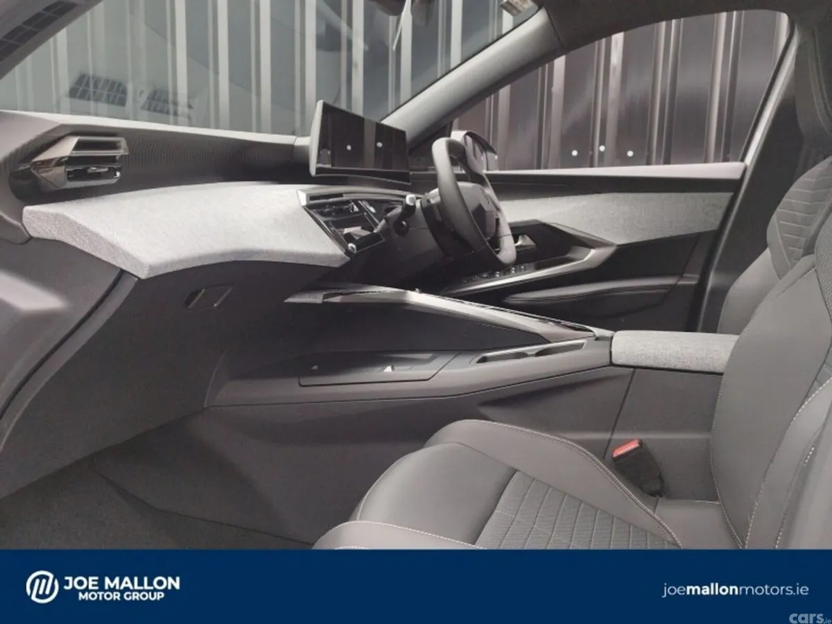Peugeot 3008 SUV, Petrol Hybrid, 2027, White