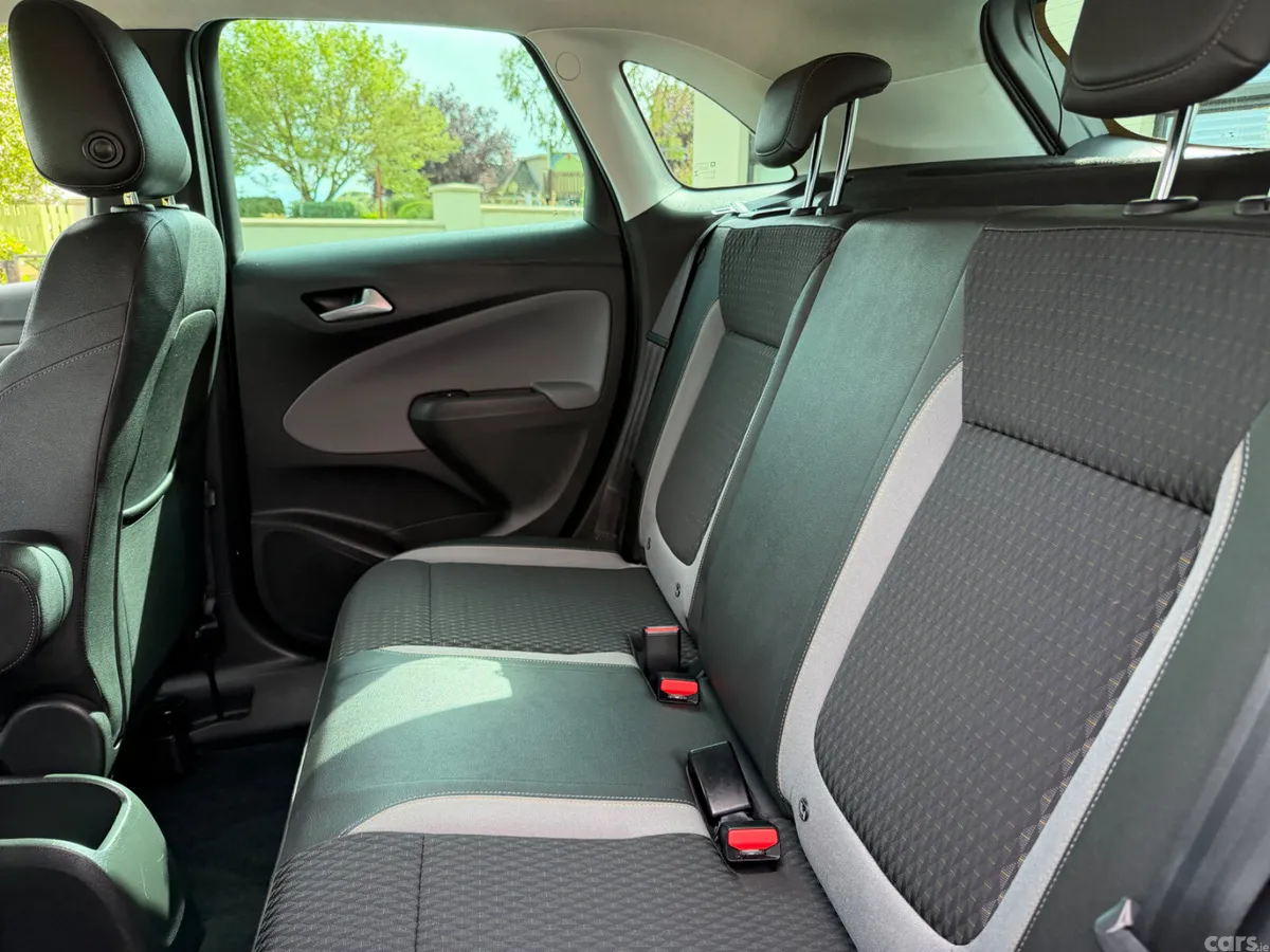 Opel Crossland X SUV, Diesel, 2020, Grey