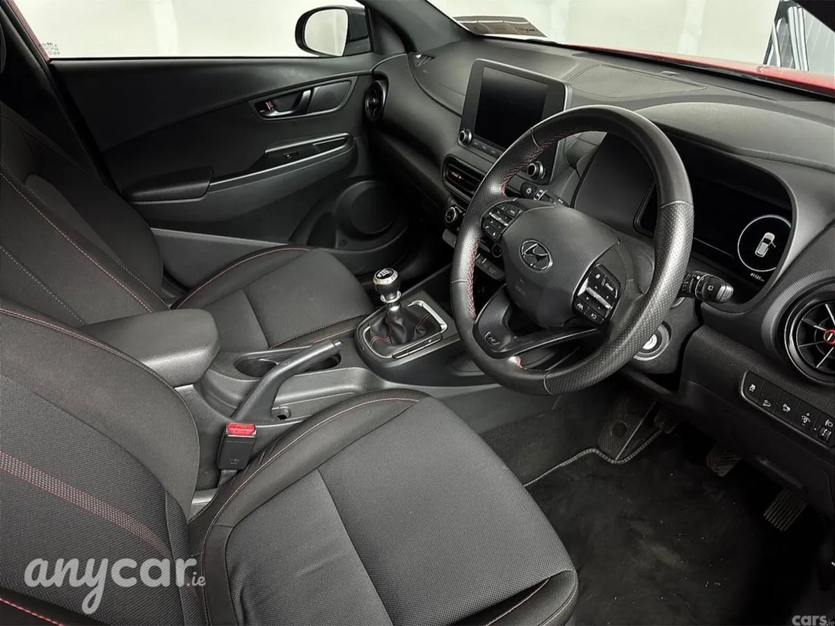Hyundai KONA MPV, Petrol, 2022, Red