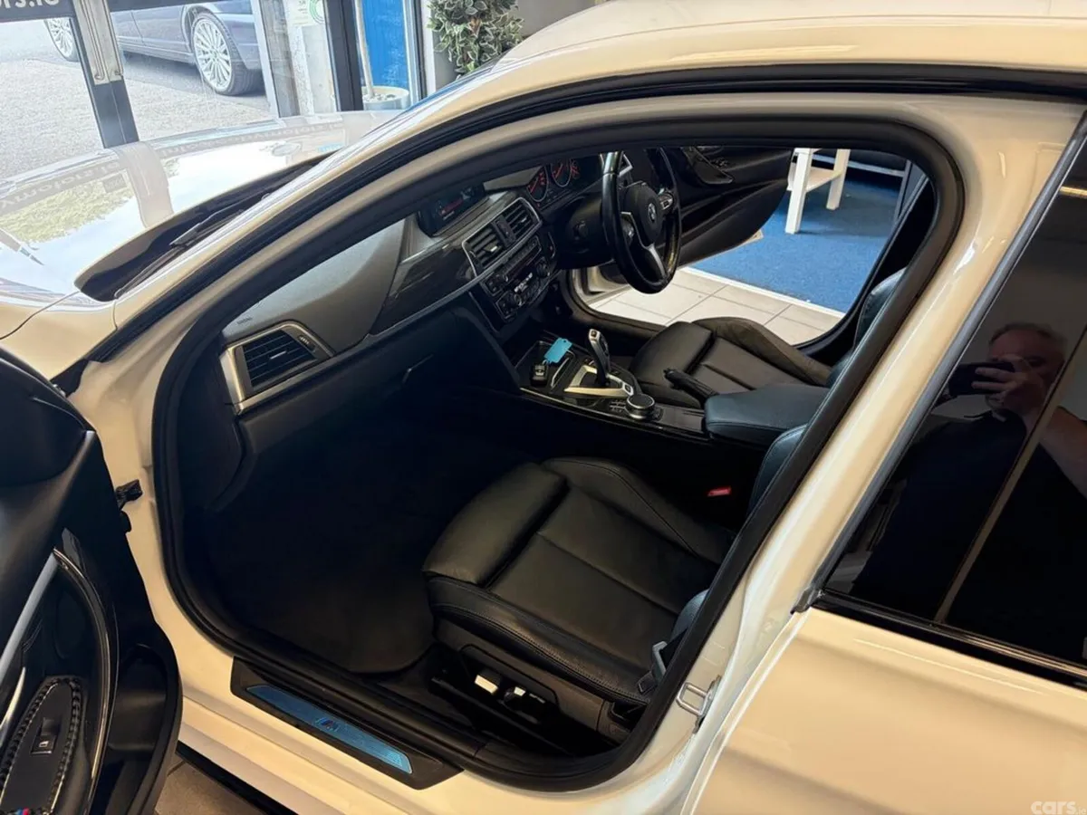BMW 3-Series Saloon, Petrol Plug-in Hybrid, 2018, White
