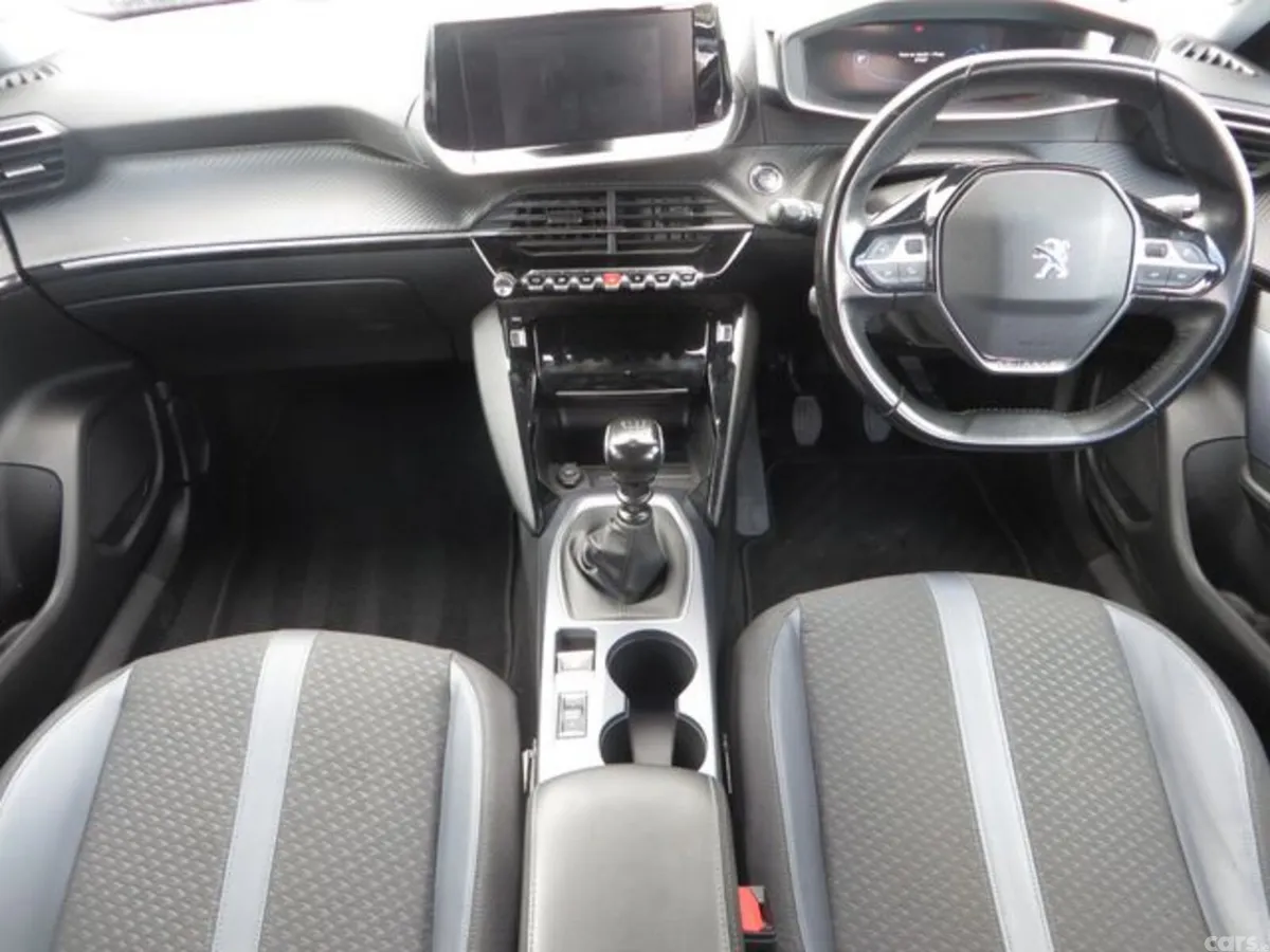 Peugeot 2008 MPV, Diesel, 2021, Grey