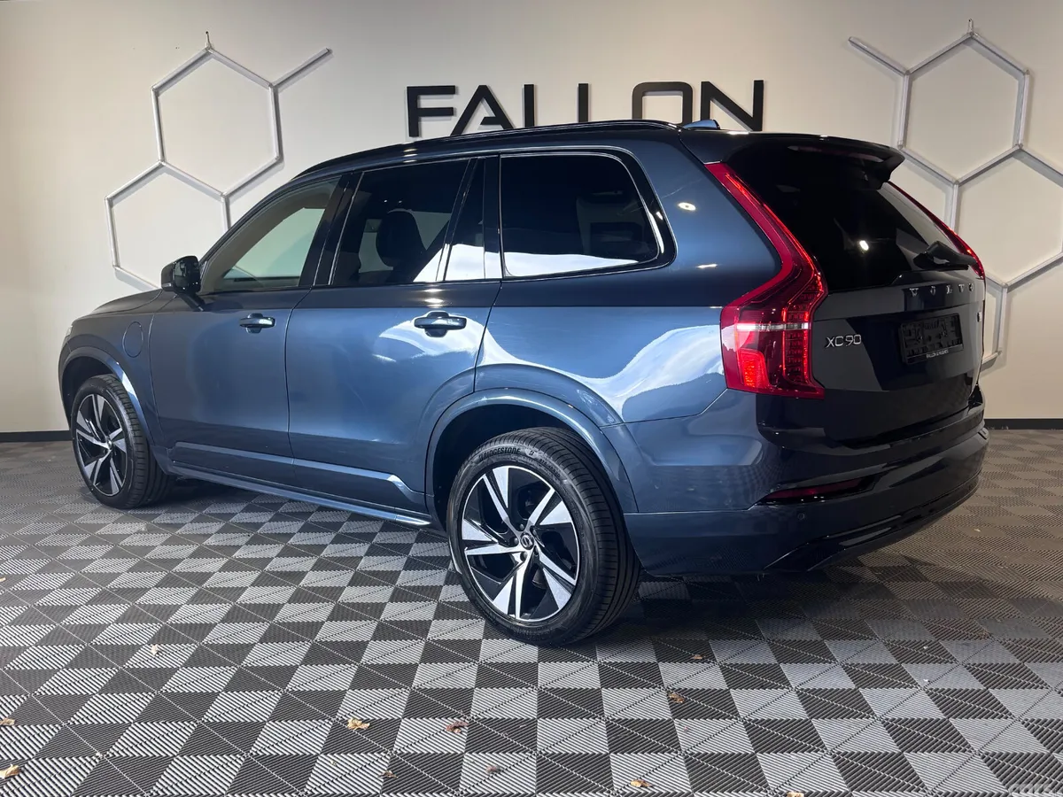 Volvo XC90 SUV, Petrol Plug-in Hybrid, 2021, Blue