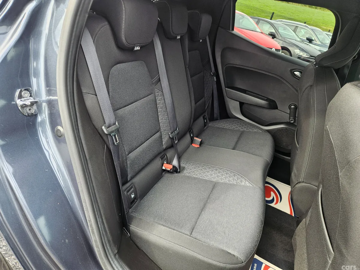 Renault Clio Hatchback, Diesel, 2019, Grey