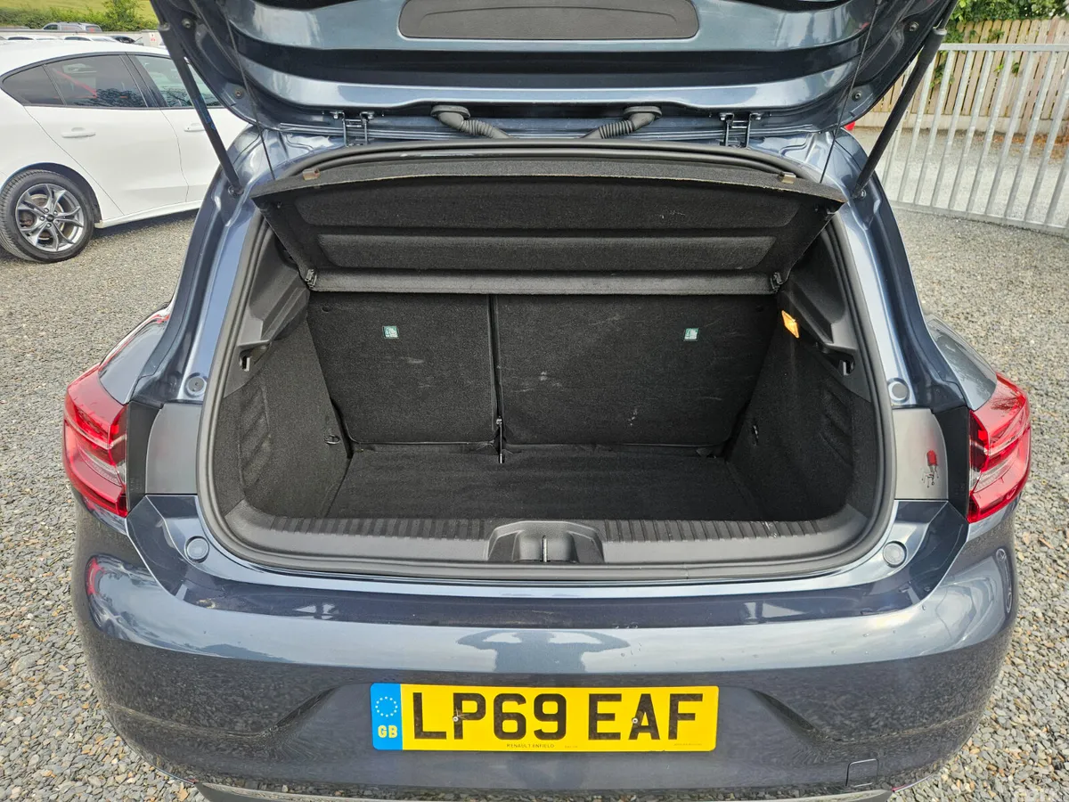Renault Clio Hatchback, Diesel, 2019, Grey