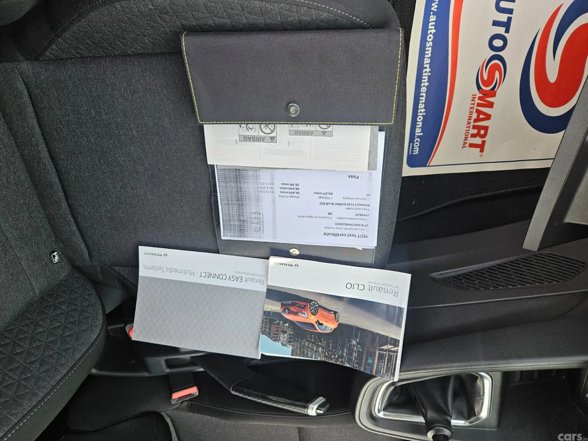 Renault Clio Hatchback, Diesel, 2019, Grey