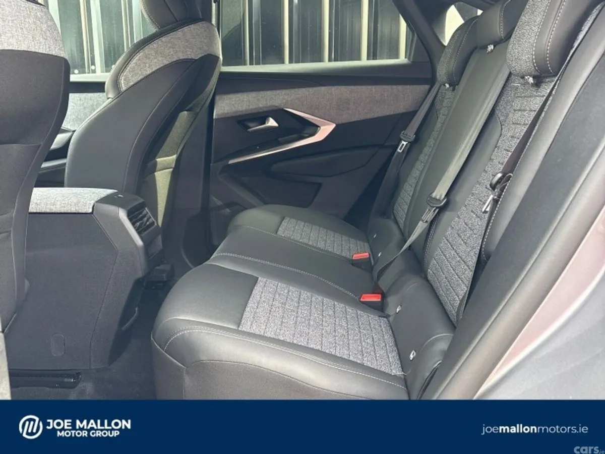 Peugeot 3008 MPV, Petrol, 2026, Grey