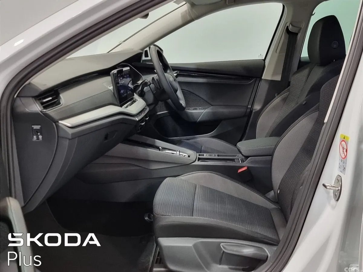 Skoda Octavia Saloon, Petrol, 2026, White