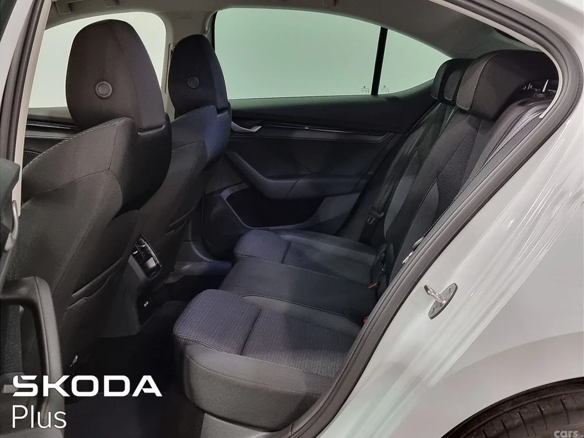 Skoda Octavia Saloon, Petrol, 2026, White