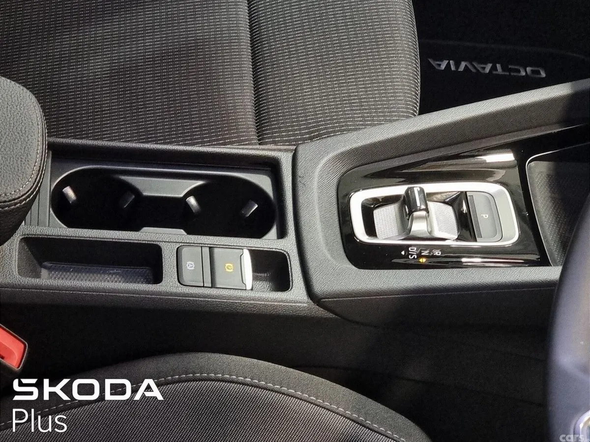 Skoda Octavia Saloon, Petrol, 2026, White