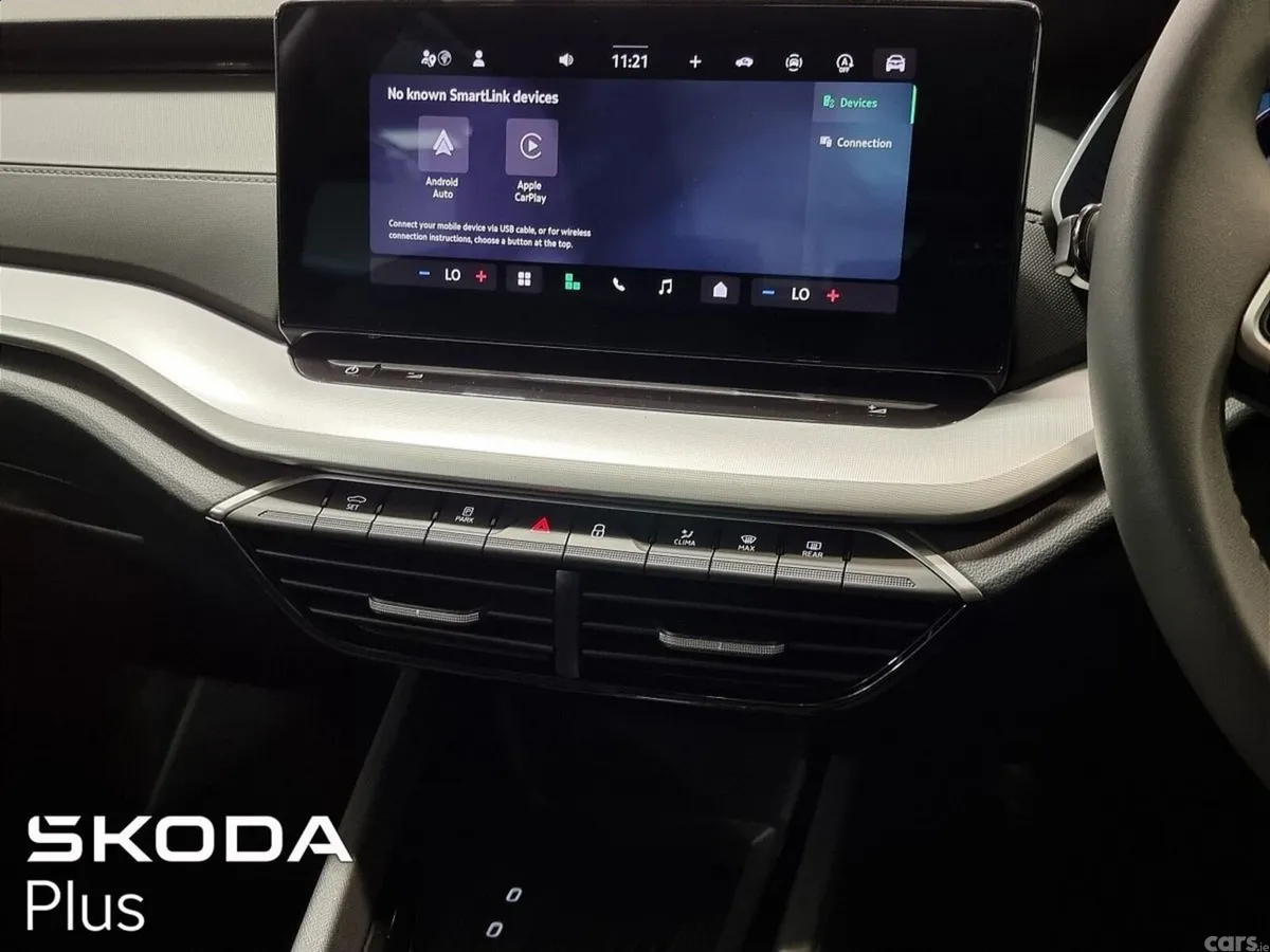 Skoda Octavia Saloon, Petrol, 2026, White