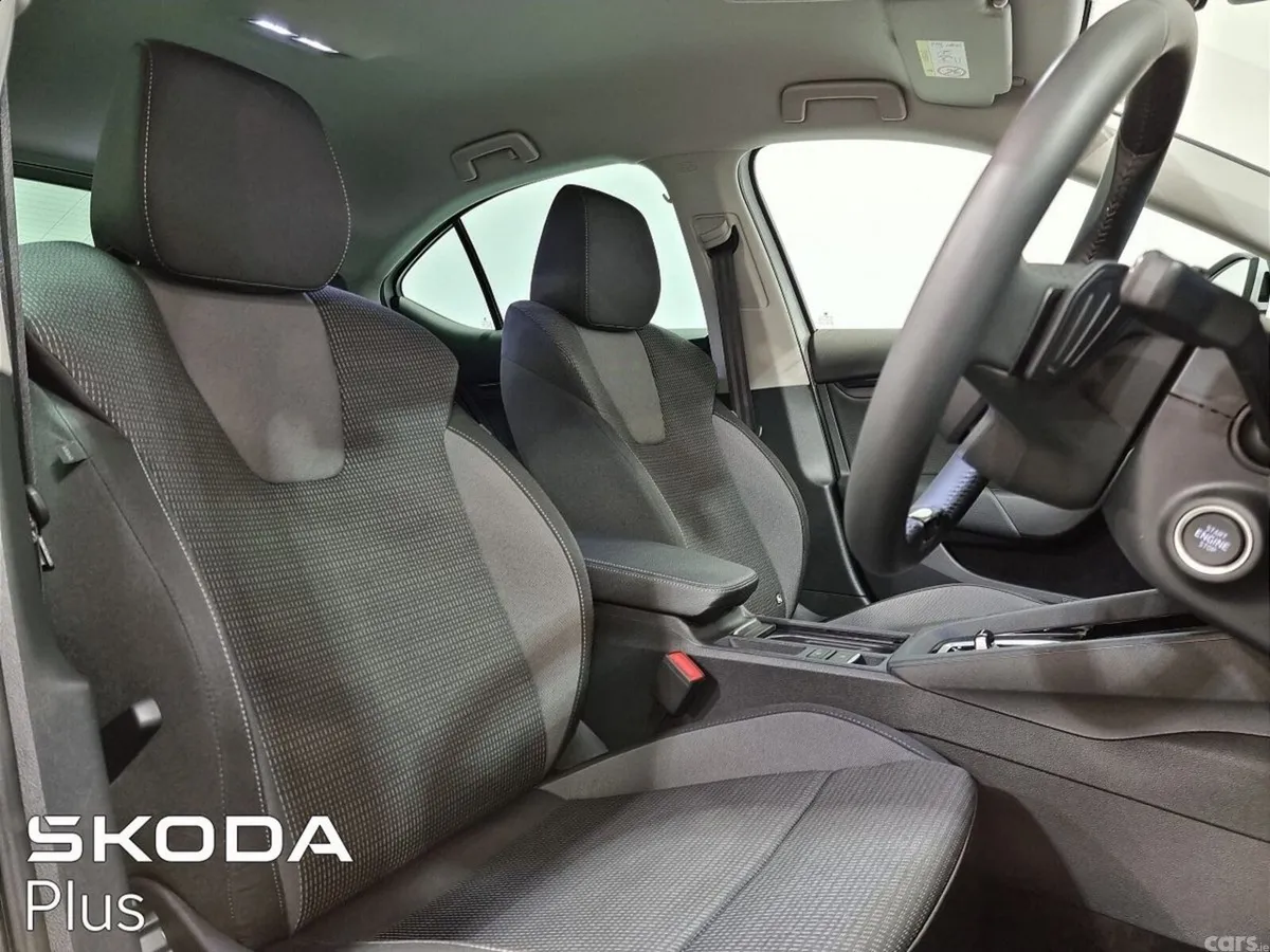 Skoda Octavia Saloon, Petrol, 2026, White