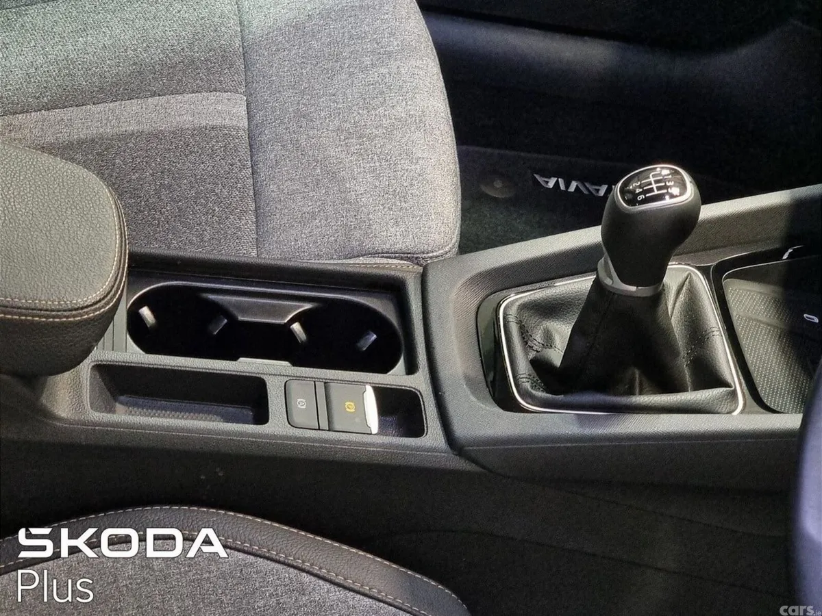 Skoda Octavia Saloon, Diesel, 2026, Silver