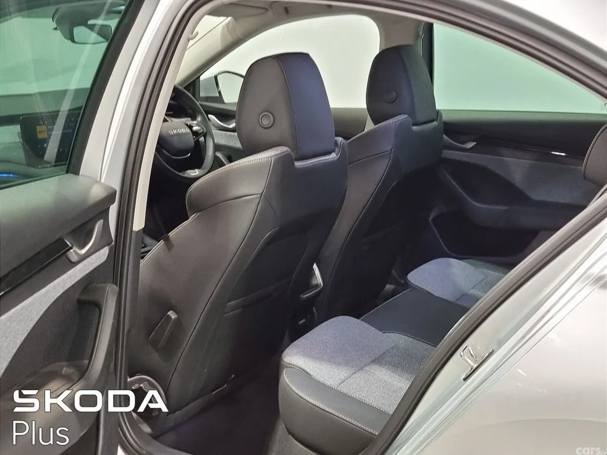 Skoda Octavia Saloon, Diesel, 2026, Silver