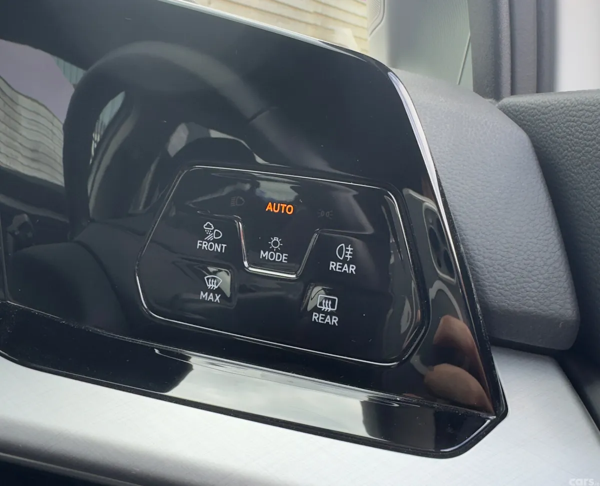 Volkswagen Golf Hatchback, Diesel, 2023, White