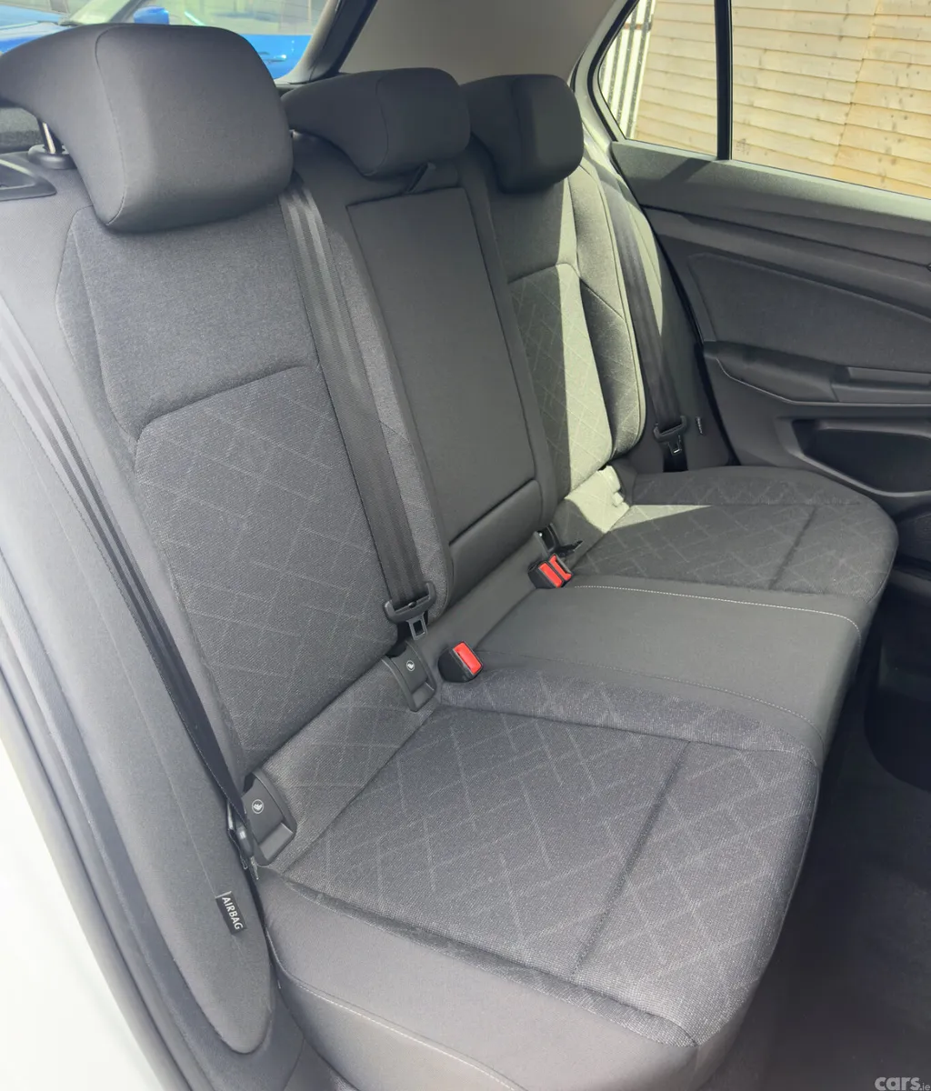 Volkswagen Golf Hatchback, Diesel, 2023, White