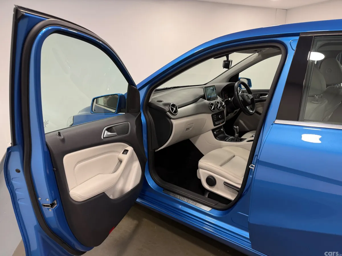 Mercedes-Benz B-Class MPV, Diesel, 2016, Blue