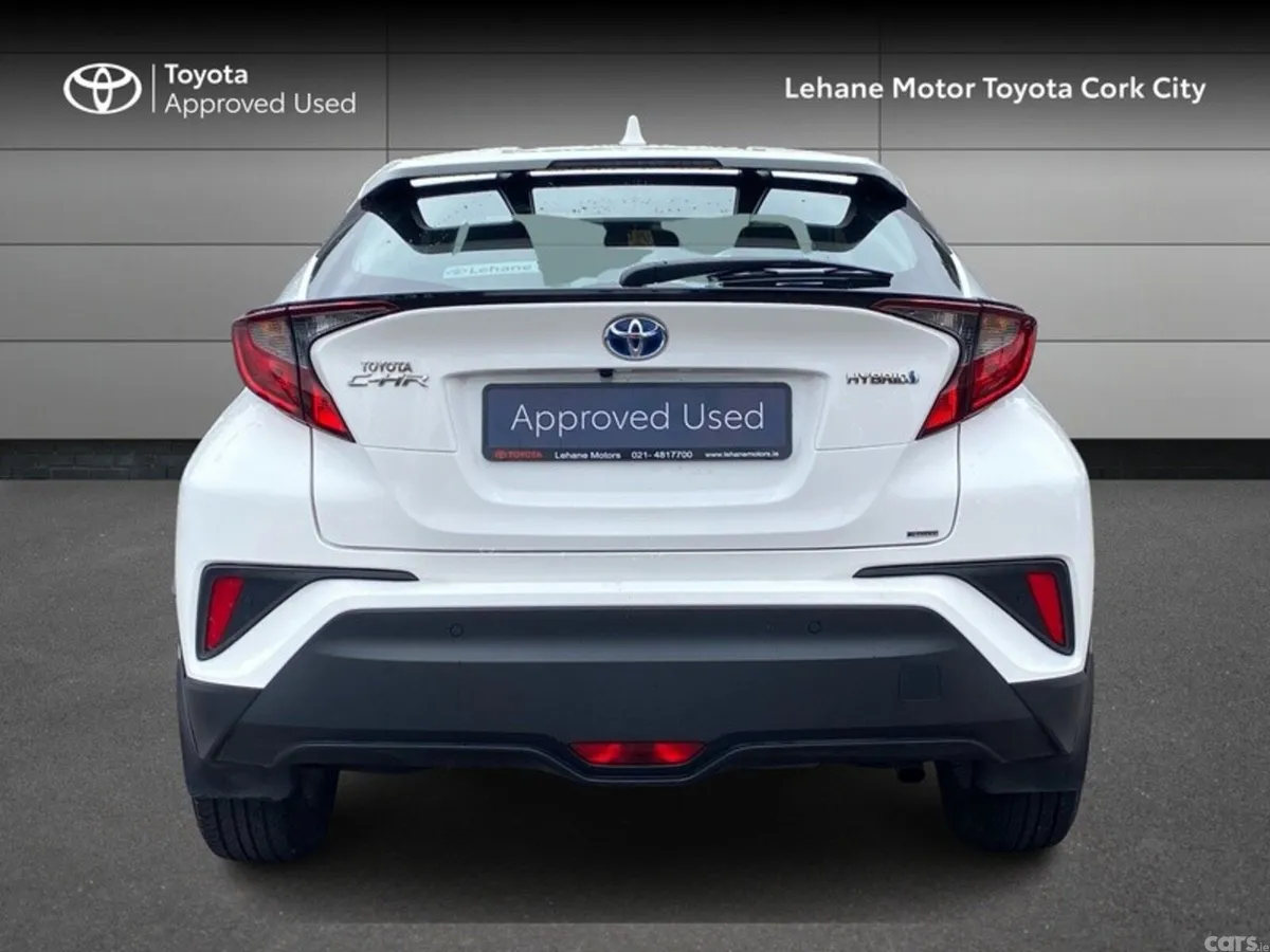 Toyota C-HR SUV, Petrol Hybrid, 2023, White